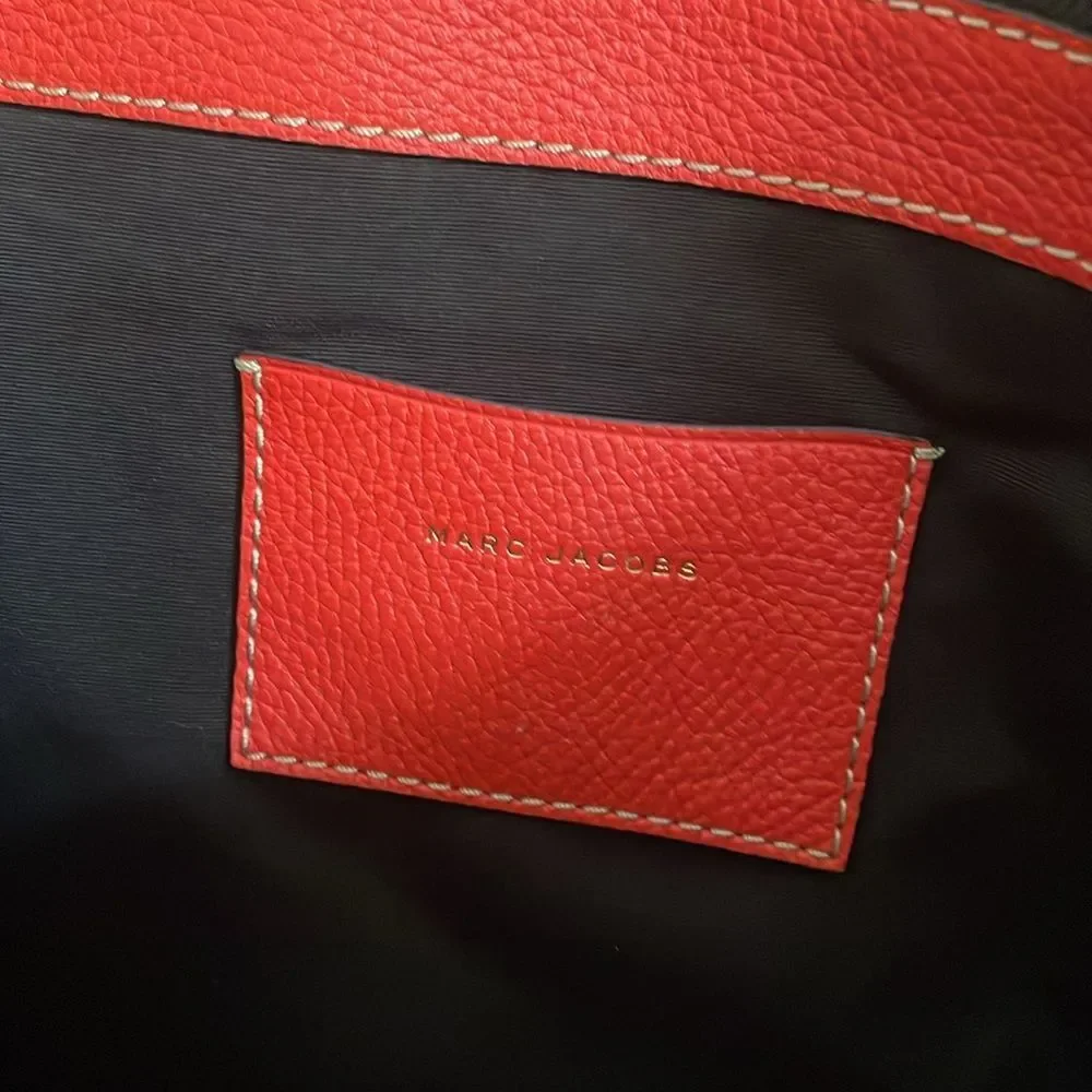 Marc Jacobs The Bold Grind East/West burnt orange leather pocket tote bag